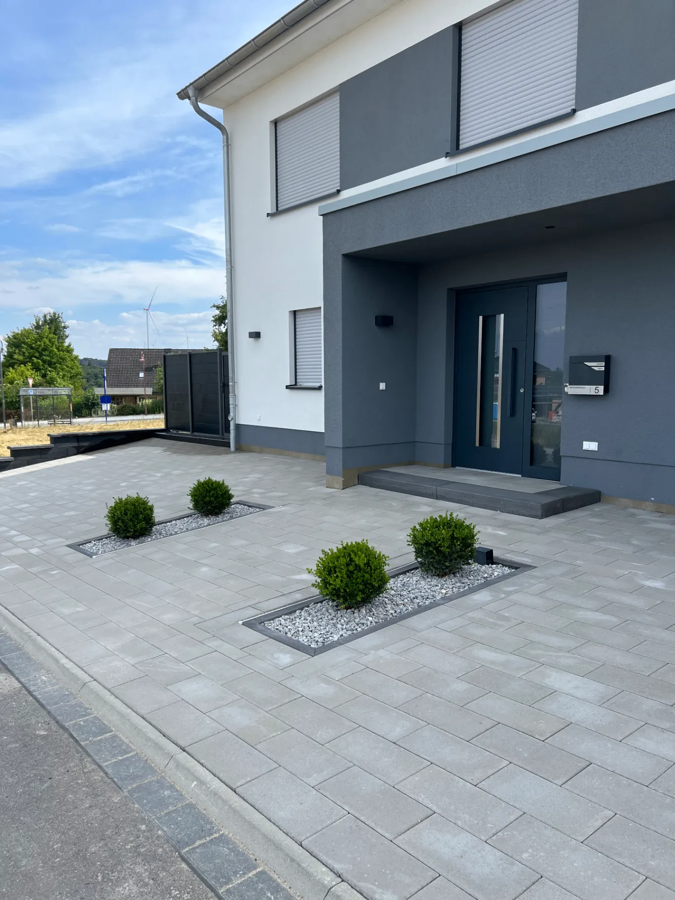 Eingangsbereich & Pflasterarbeiten – Referenzprojekt in Diez